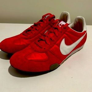 Nike sprint sister comet red